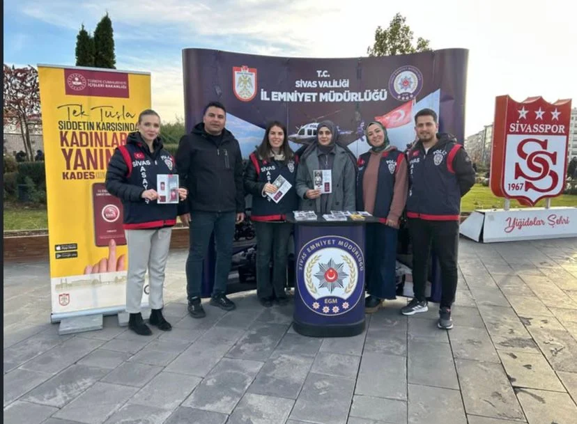 Sivas’ta 25 Kasım İçin Kadına Şiddete Karşı Farkındalık Çalışması