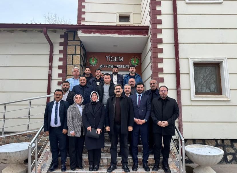 Sivas Milletvekilleri Ulaş Saha Çalışması: Tarımdan Ticarete Tam Saha Mesai Sivas Milletvekilleri Ulaş Saha Çalışması: Tarımdan Ticarete Tam Saha Mesai