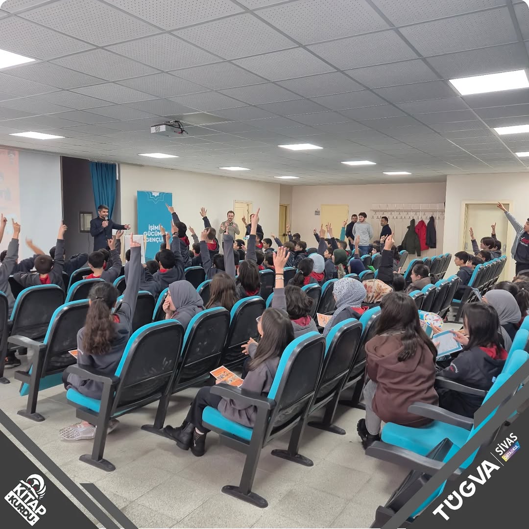 TÜGVA Sivas Kitap Kurdu Yarışması Başladı: İhramcızade'de Meşale Yakıldı TÜGVA Sivas Kitap Kurdu Yarışması Başladı: İhramcızade'de Meşale Yakıldı