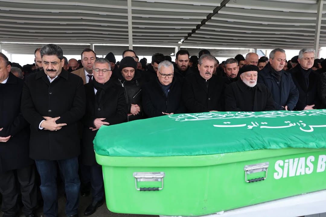 BBP Sivas İl Başkanı Ahmet Polat Dualarla Defnedildi BBP Sivas İl Başkanı Ahmet Polat Dualarla Defnedildi