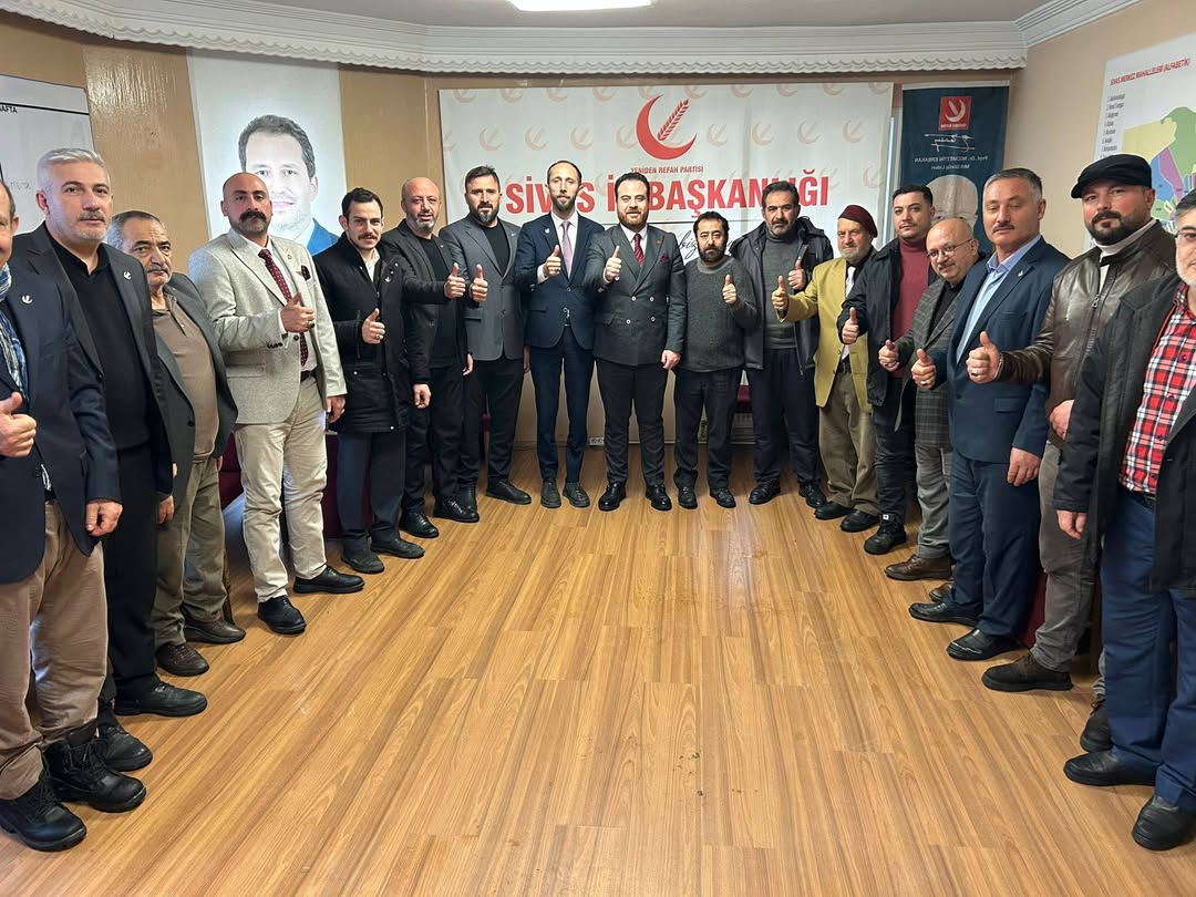 Zorlu Hava Şartlarına Rağmen Yoğun Katılım: Yeniden Refah Sivas İl Divanı Toplandı Zorlu Hava Şartlarına Rağmen Yoğun Katılım: Yeniden Refah Sivas İl Divanı Toplandı