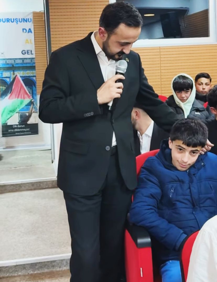 TÜGVA Yıldızeli Konferansı Düzenlendi: İl Temsilcisi Akbulut Gençlerle Buluştu TÜGVA Yıldızeli Konferansı Düzenlendi: İl Temsilcisi Akbulut Gençlerle Buluştu