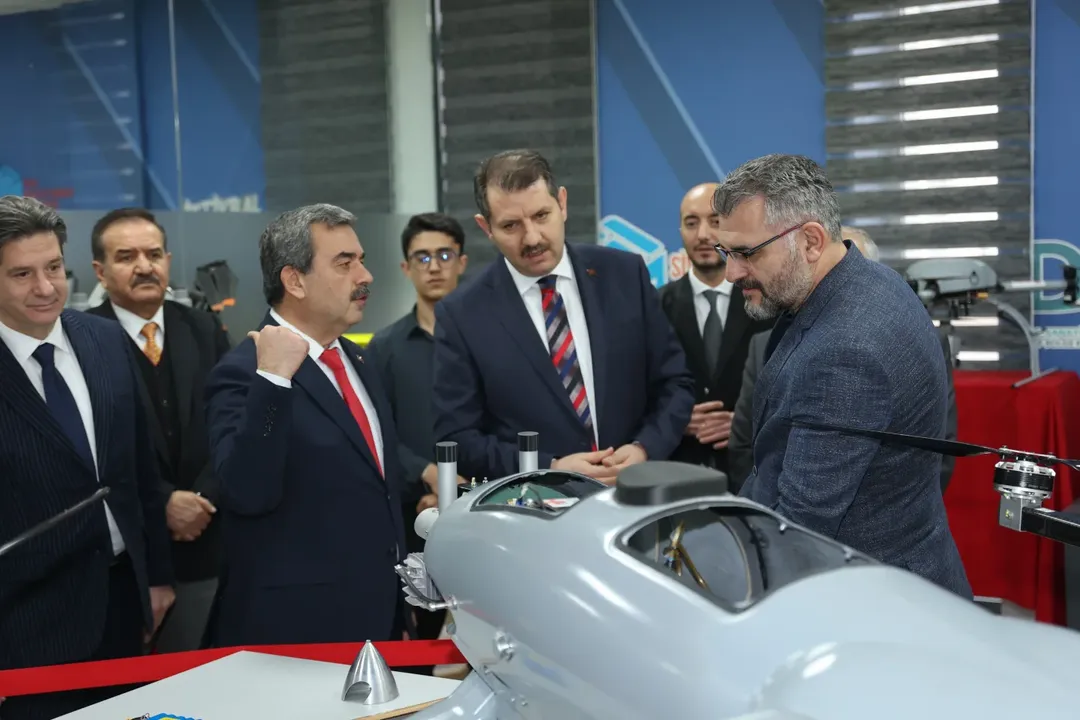 SBTÜ’de "Savunma Sanayii İçin Akademik İş Birliği Programı" Gerçekleştirildi SBTÜ’de "Savunma Sanayii İçin Akademik İş Birliği Programı" Gerçekleştirildi