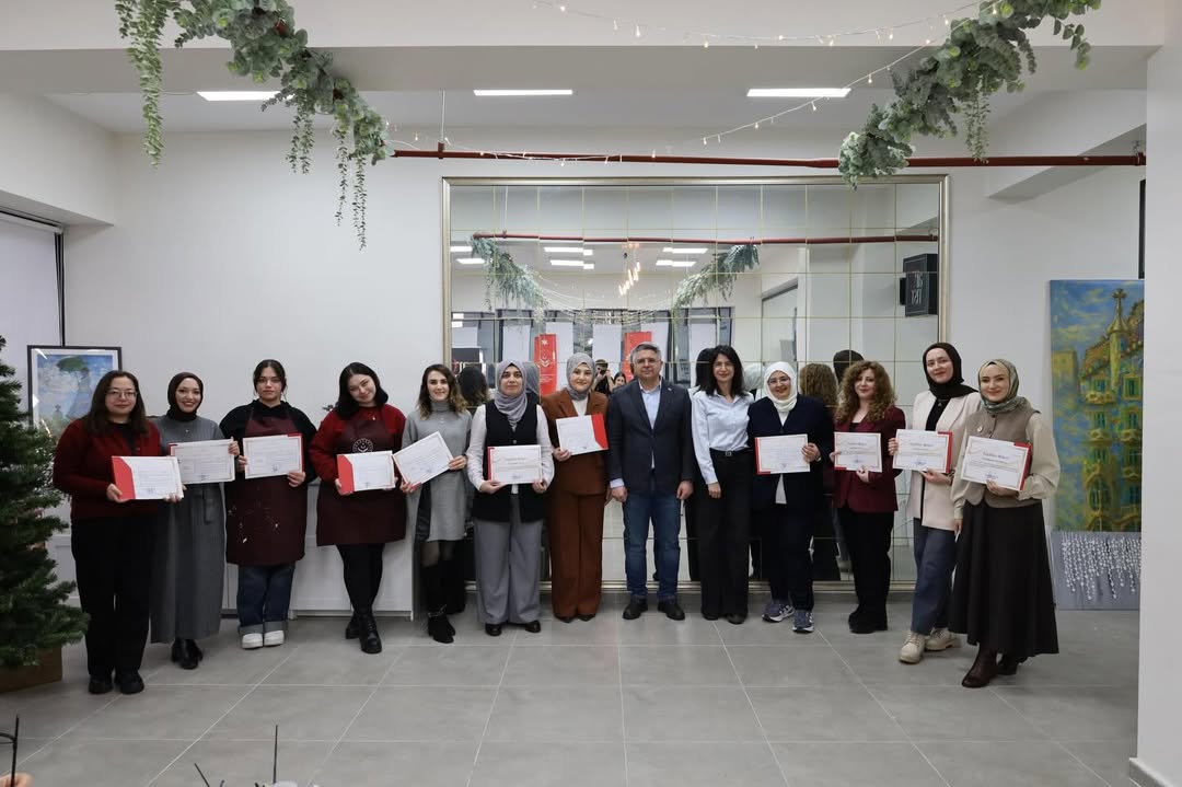 Sivas’ta "Sanatla Yaşam" Finali: Duygular Tuvale Yansıdı Sivas’ta "Sanatla Yaşam" Finali: Duygular Tuvale Yansıdı