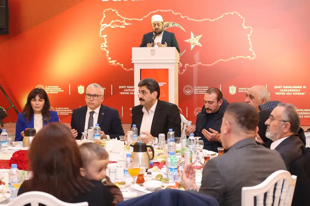 Sivas Milletvekili Hakan Aksu, İlk İftarda Şehit Aileleri ve Gazilerle Buluştu Sivas Milletvekili Hakan Aksu, İlk İftarda Şehit Aileleri ve Gazilerle Buluştu