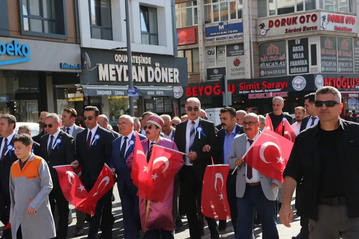 Sivas'ta 39. Ahilik Haftası Coşkusu: Asırlık Gelenek Yaşatılıyor Sivas'ta 39. Ahilik Haftası Coşkusu: Asırlık Gelenek Yaşatılıyor